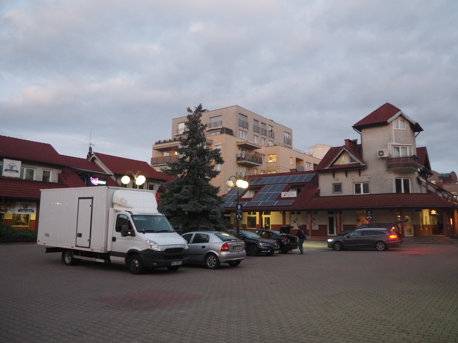 Zdjęcie architektury budynku Pawilony handlowo-usługowe